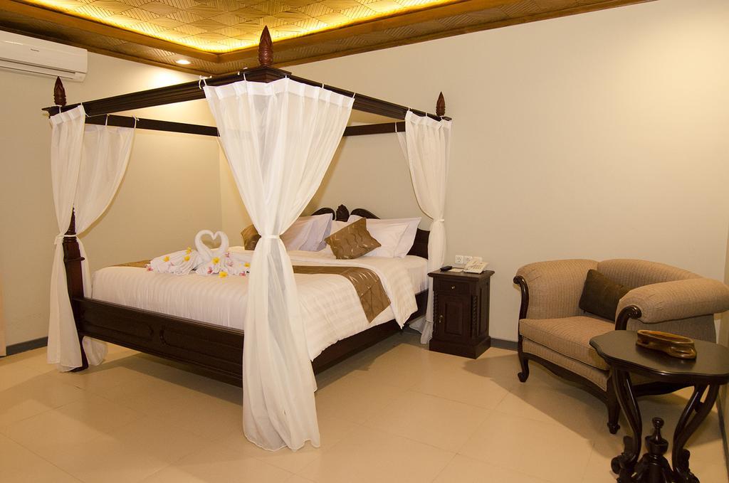 Syailendra Hotel Syariah Jepara Szoba fotó